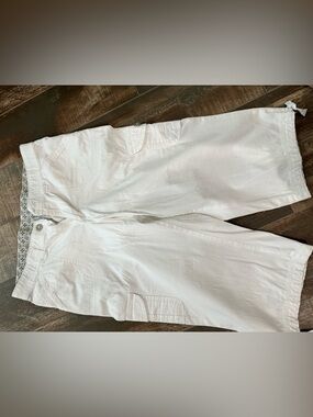 Lee White Button-Front Jeans